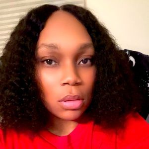 Meet your Posher, Feather